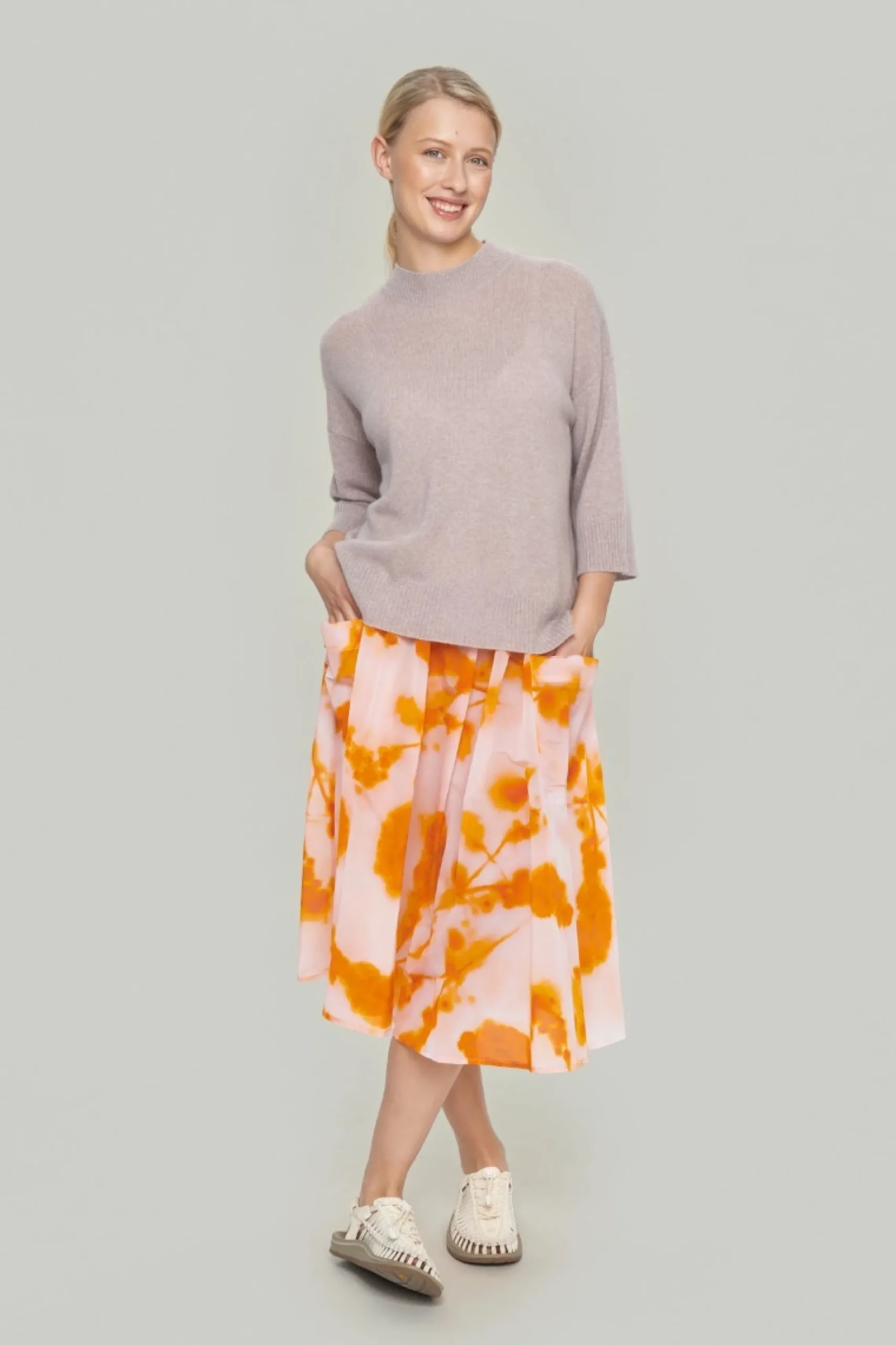 Cloud cashmere bluse med rund hals