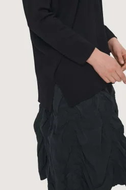 Saku bluse med v-hals